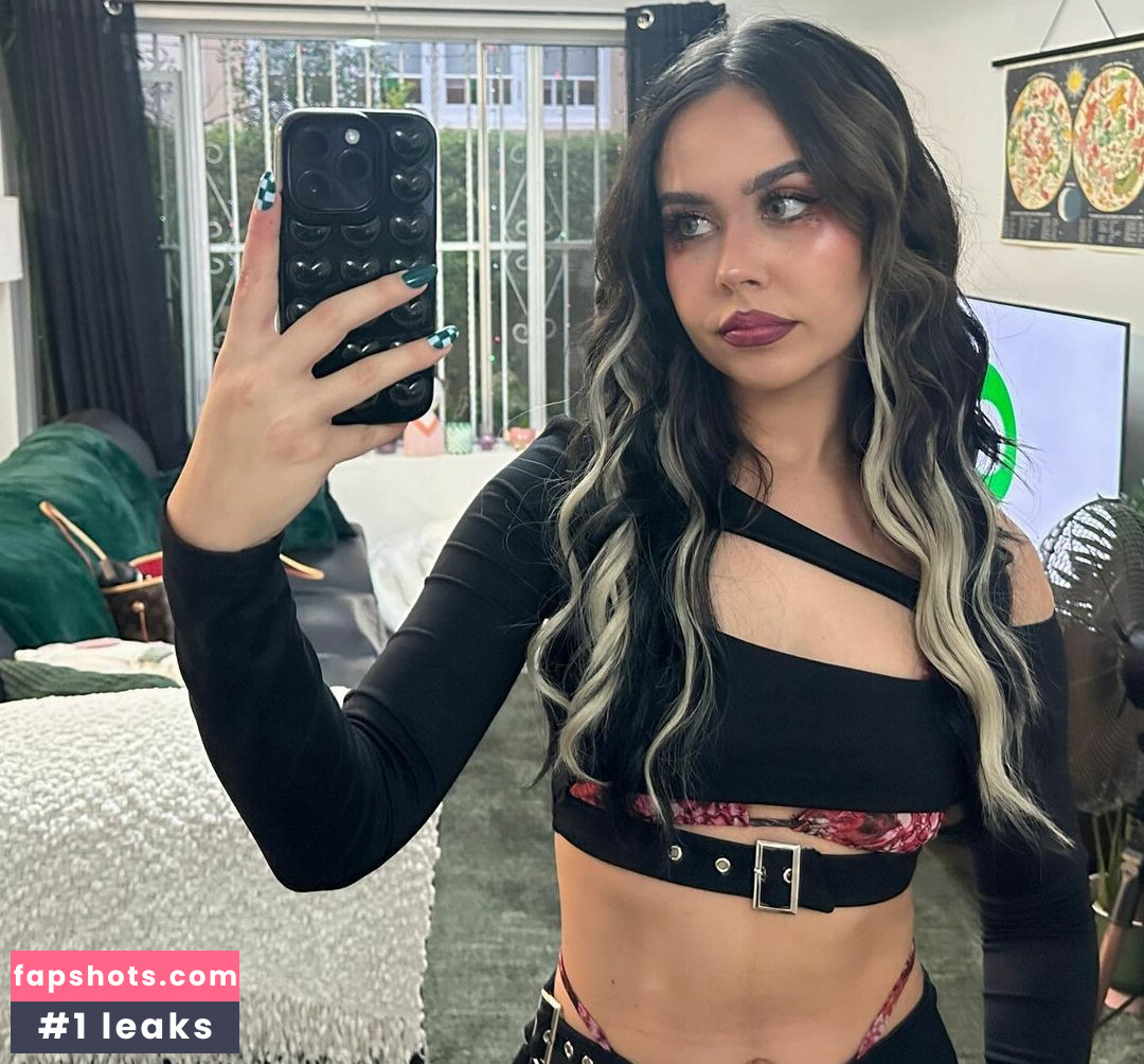 Mikaila Delgado gallery photo #22