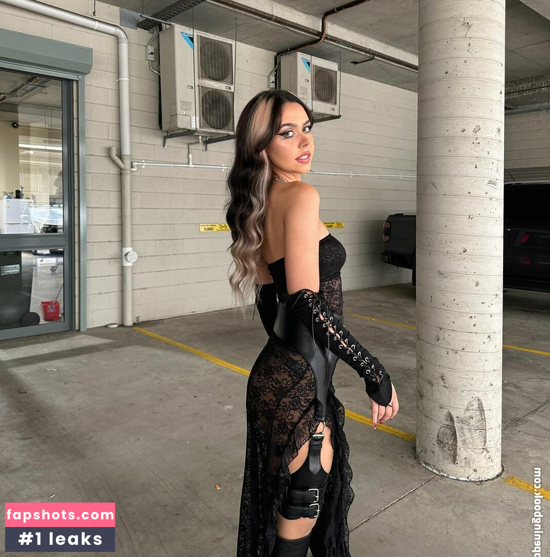 Mikaila Delgado gallery photo #25