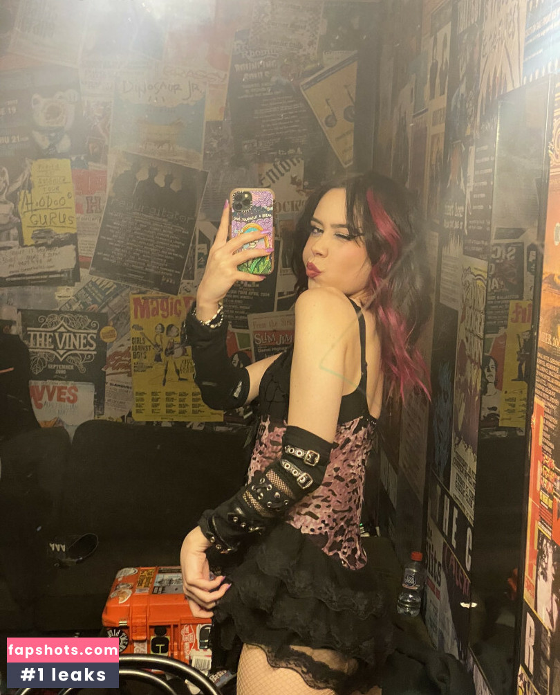 Mikaila Delgado gallery photo #7