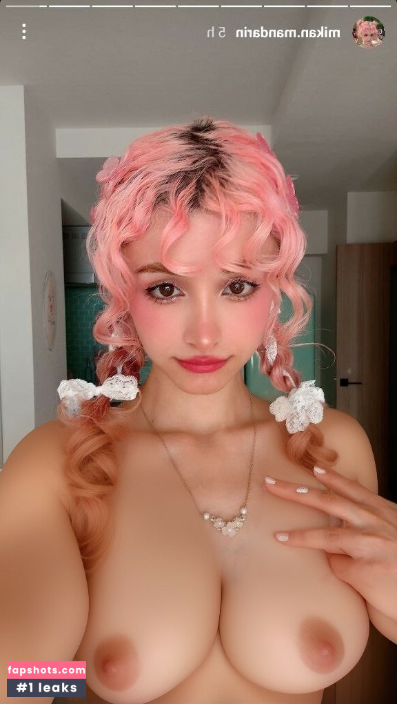 Mikan Mandarin nude babe gallery