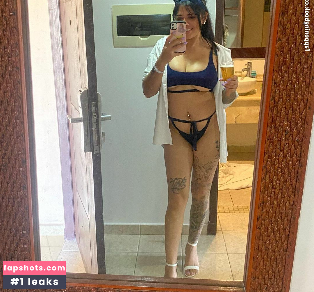 Mikayla Dabash gallery photo #8