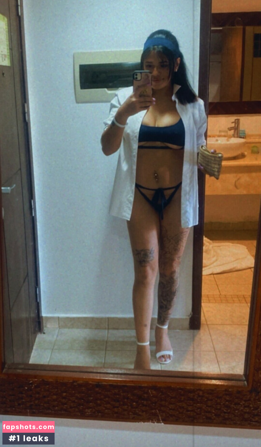 Mikayla Dabash gallery photo #9