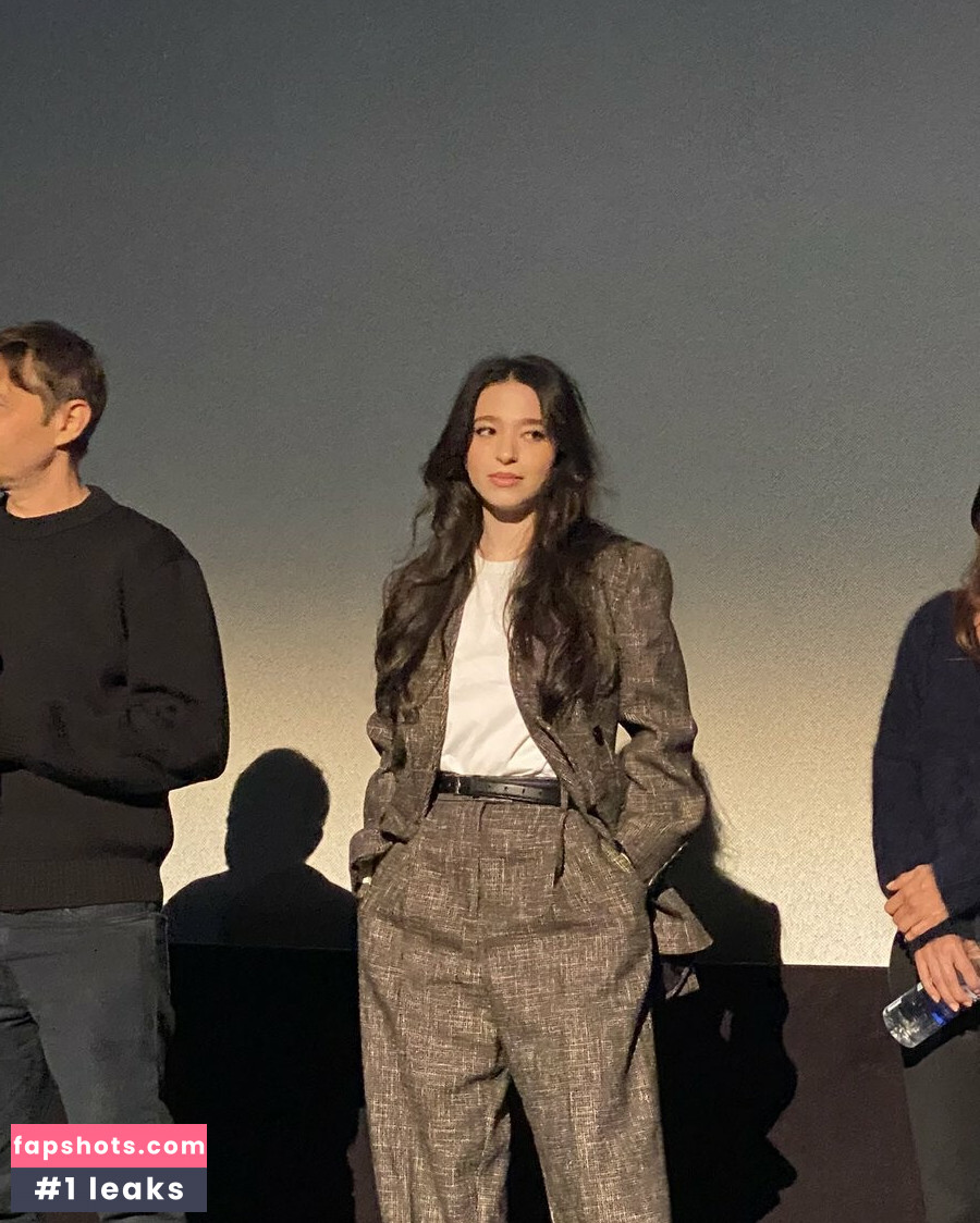 Mikey Madison gallery photo #144