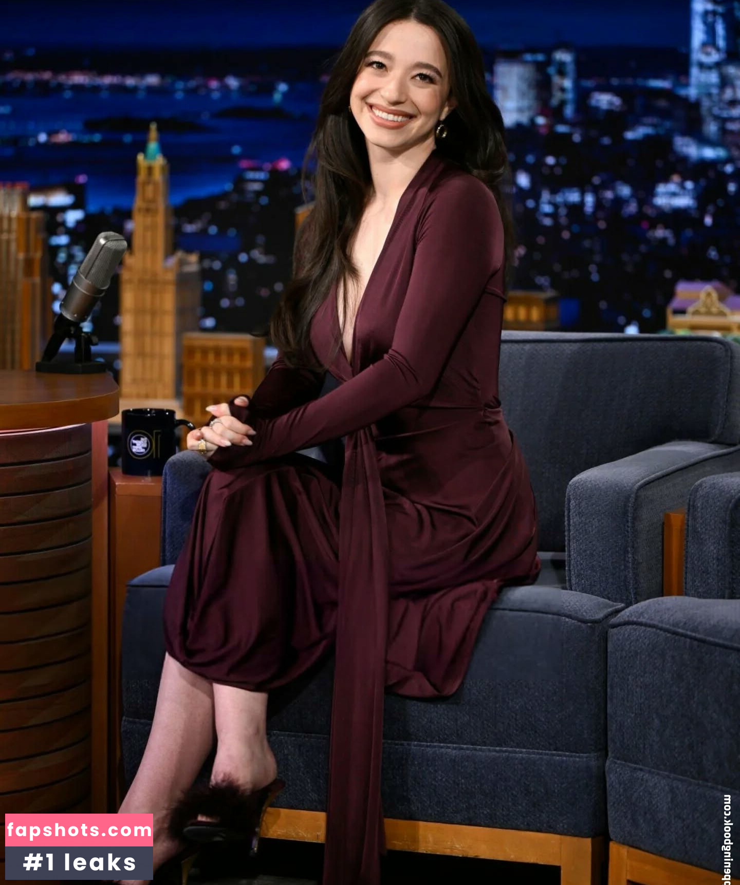 Mikey Madison nude babe gallery