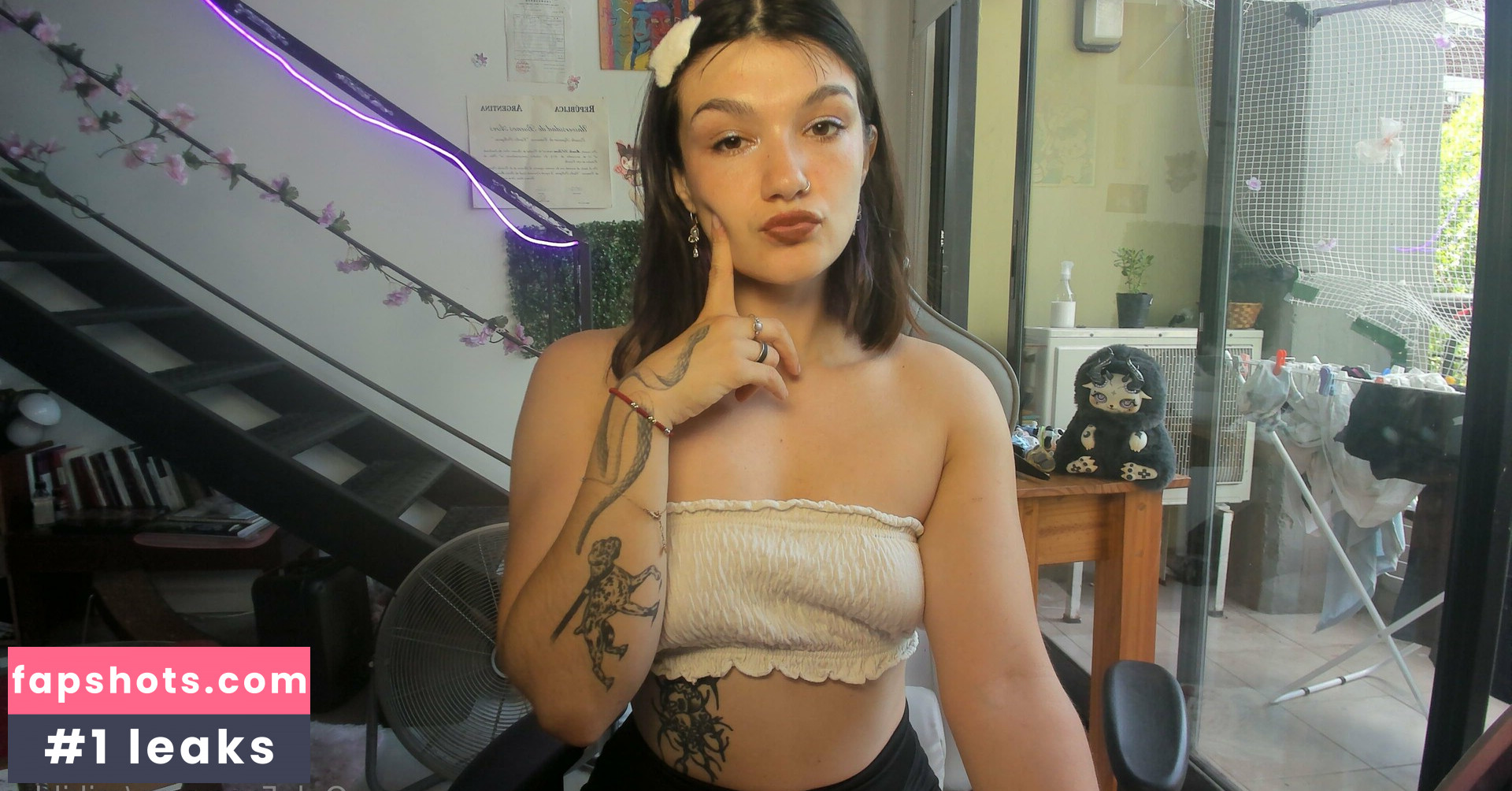 mikibby Nahé úniky fotek pouze od fanoušků #24 - Fapshots