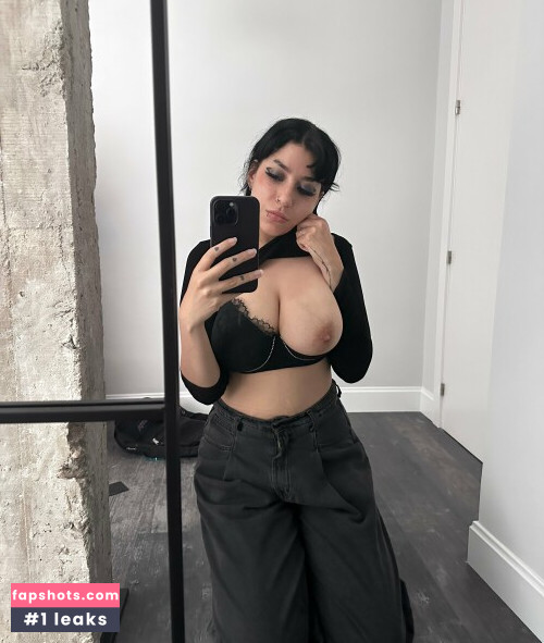 Mikiblue gallery photo #155