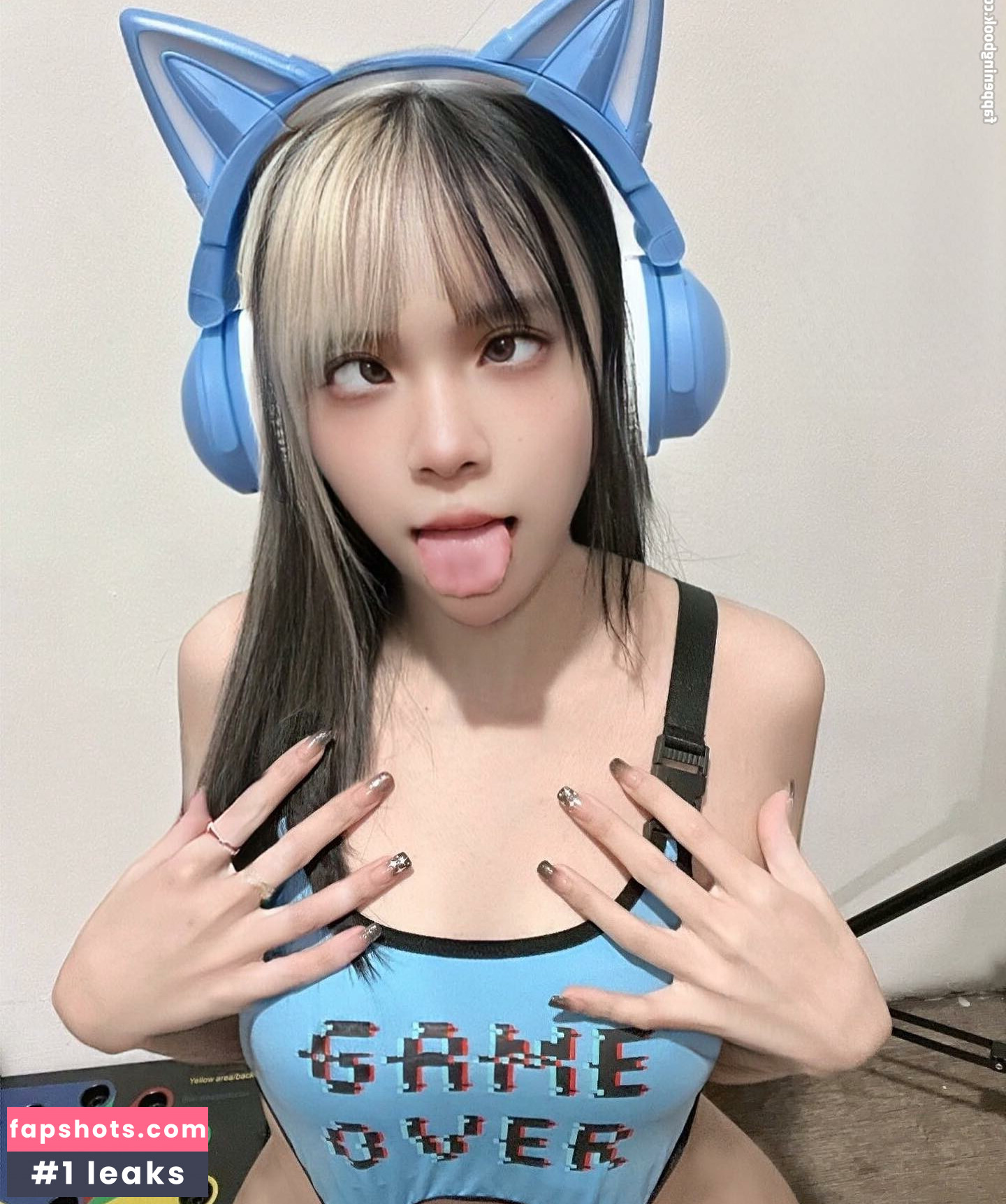 mikoqiqi_ gallery photo #30