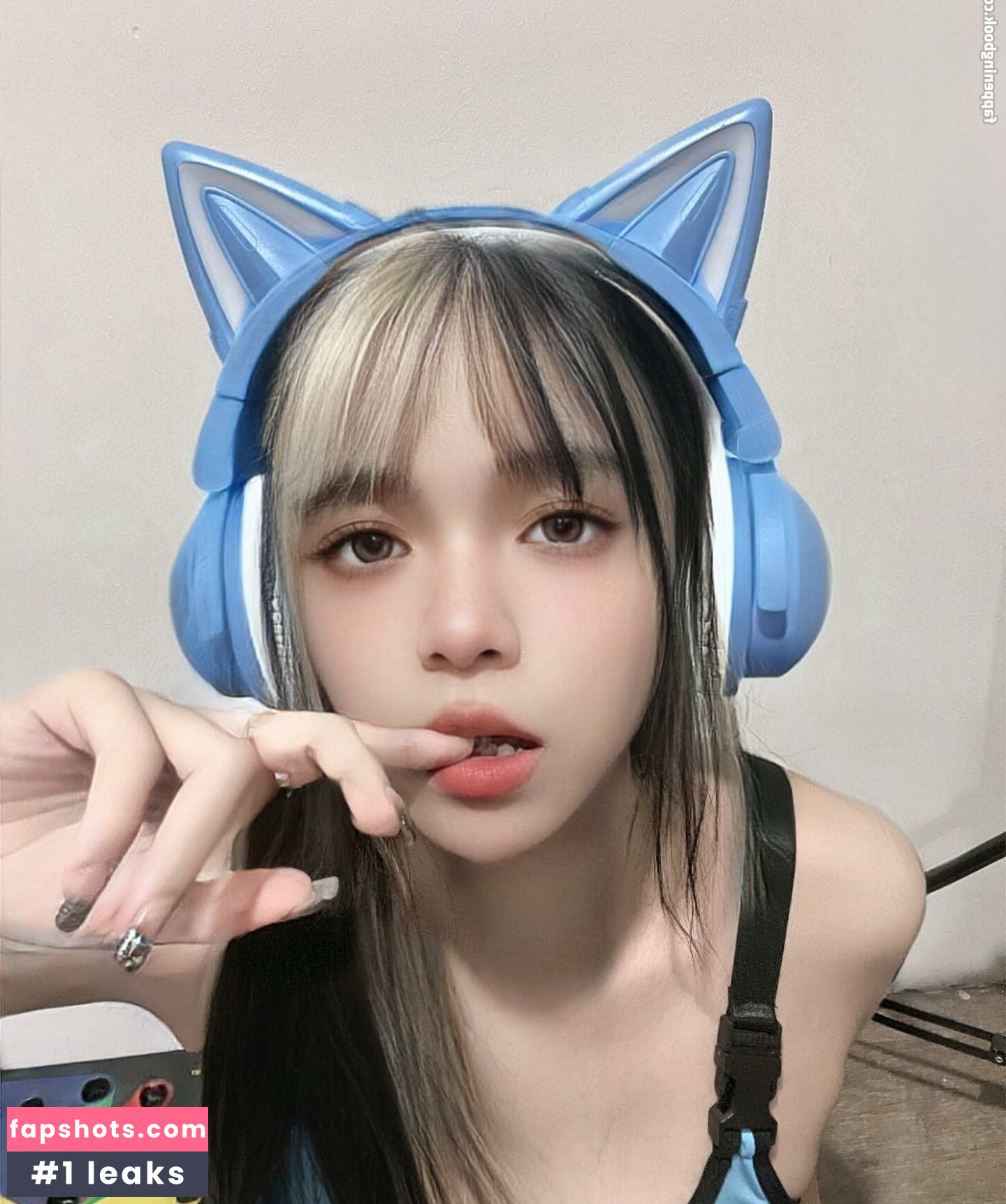 mikoqiqi_ gallery photo #36