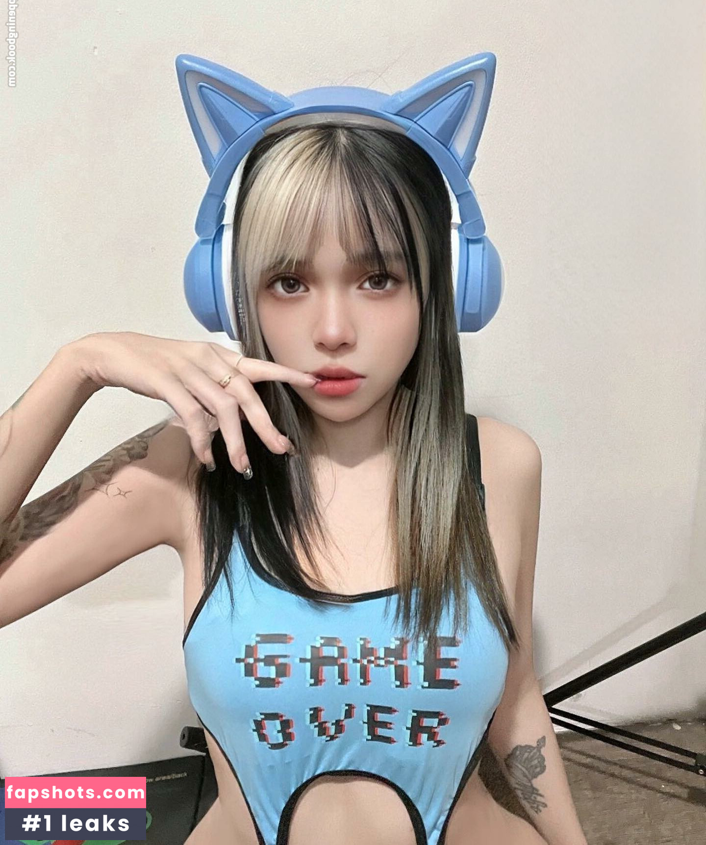 mikoqiqi_ gallery photo #37