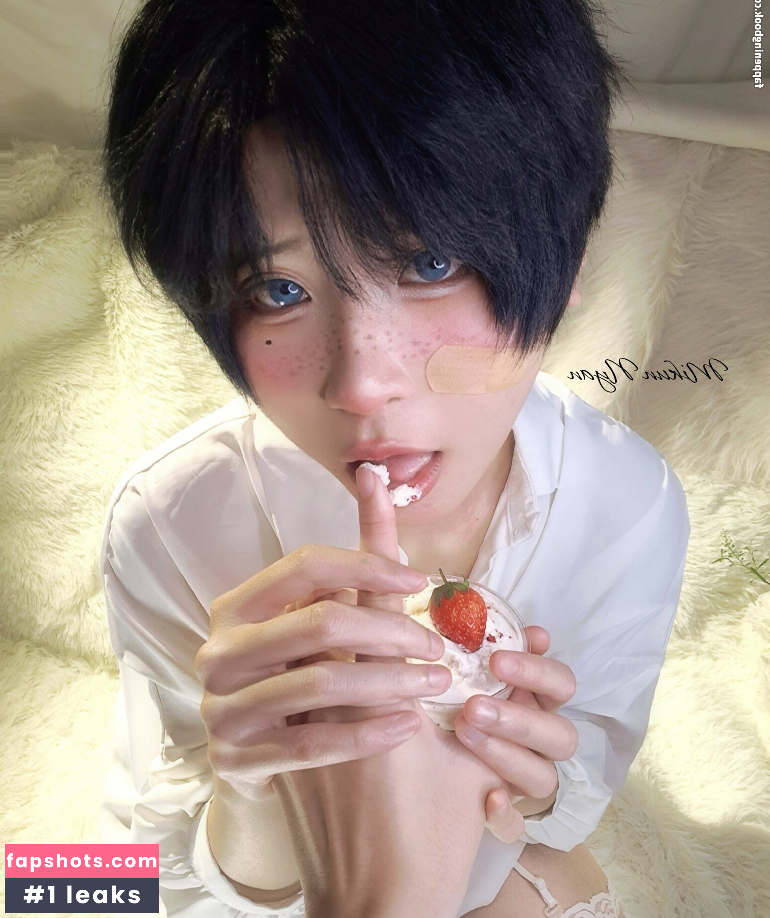 Mikun Nyan gallery photo #13