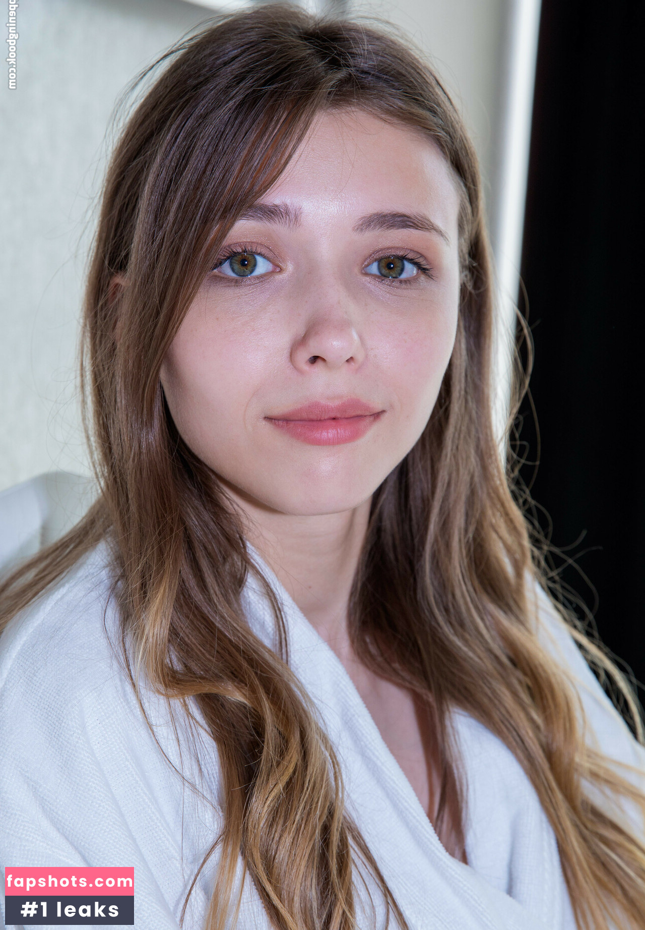 Mila Azul gallery photo #1466