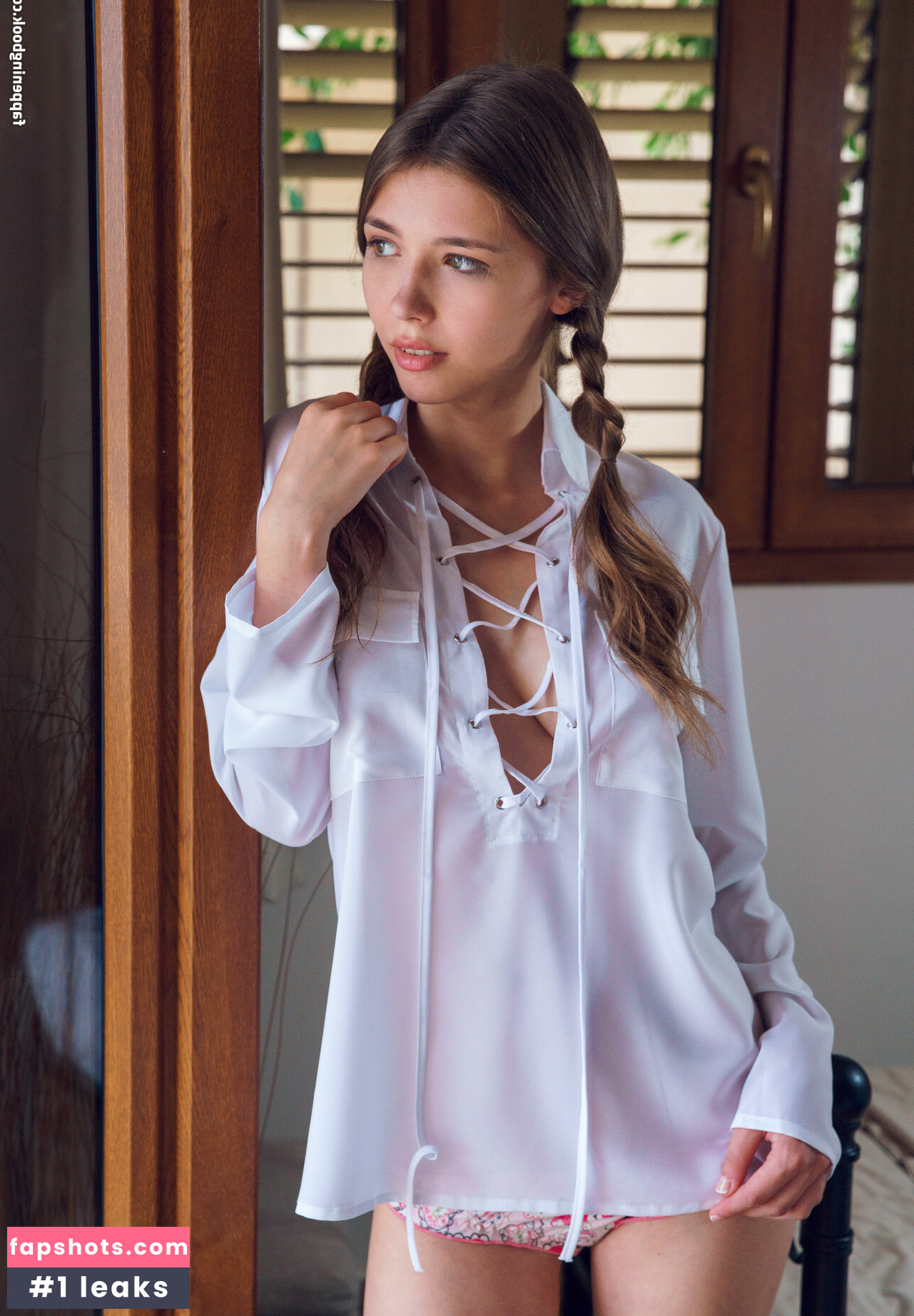 Mila Azul gallery photo #1734