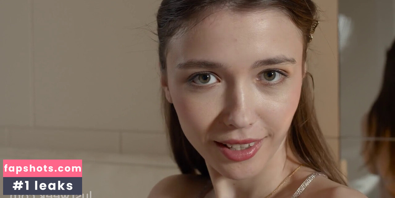 Mila Azul gallery photo #2119