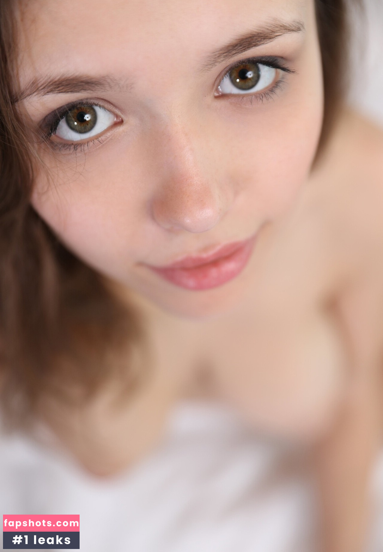 Mila Azul gallery photo #2632