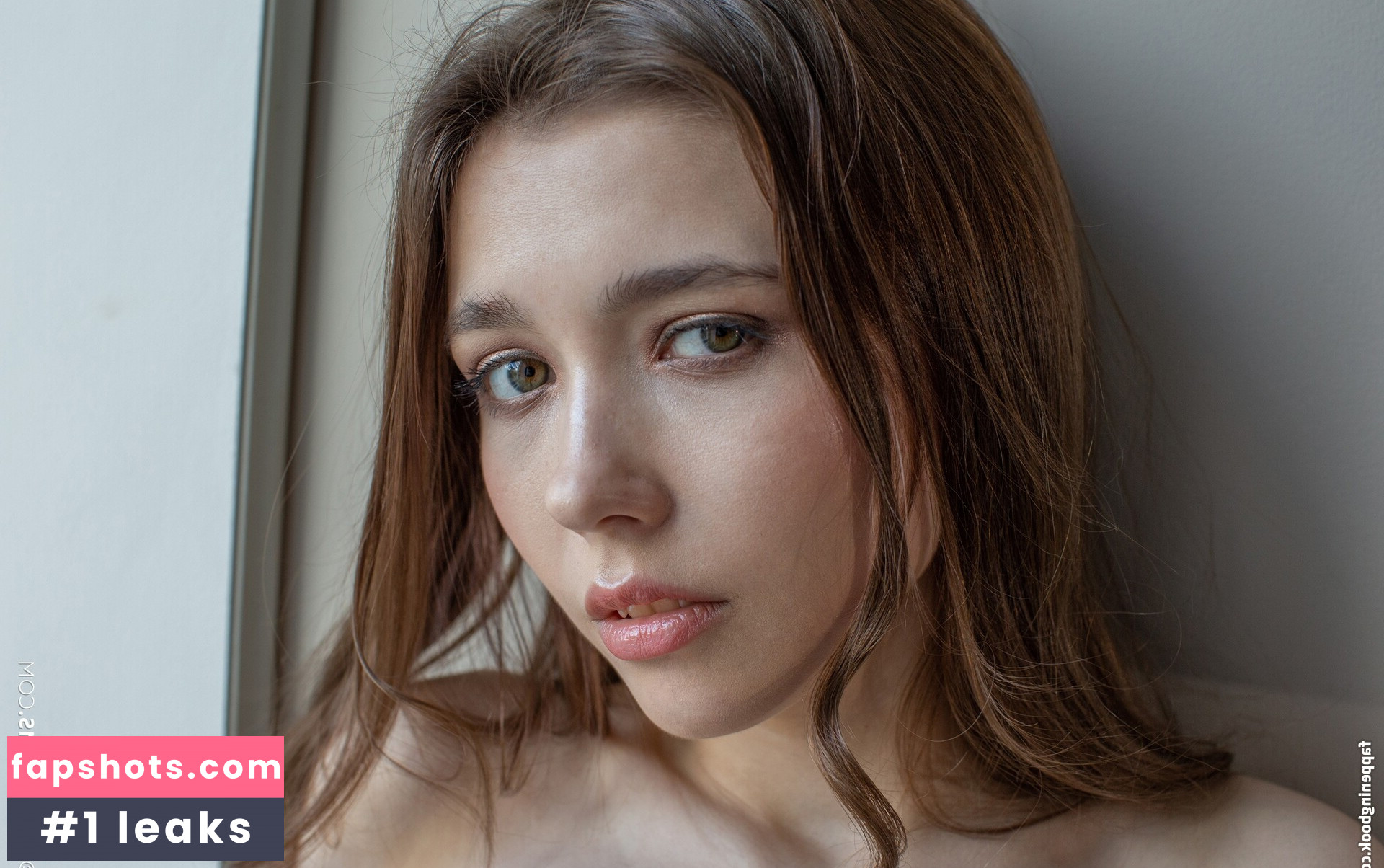 Mila Azul gallery photo #2699