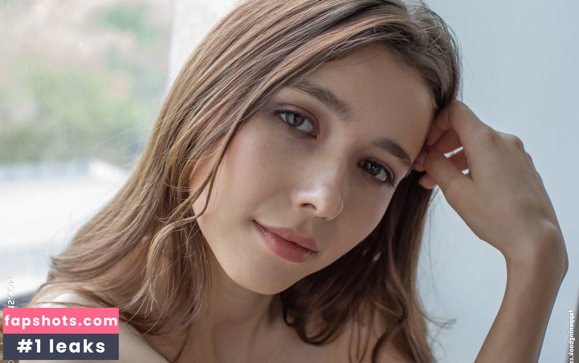 Mila Azul gallery photo #2701