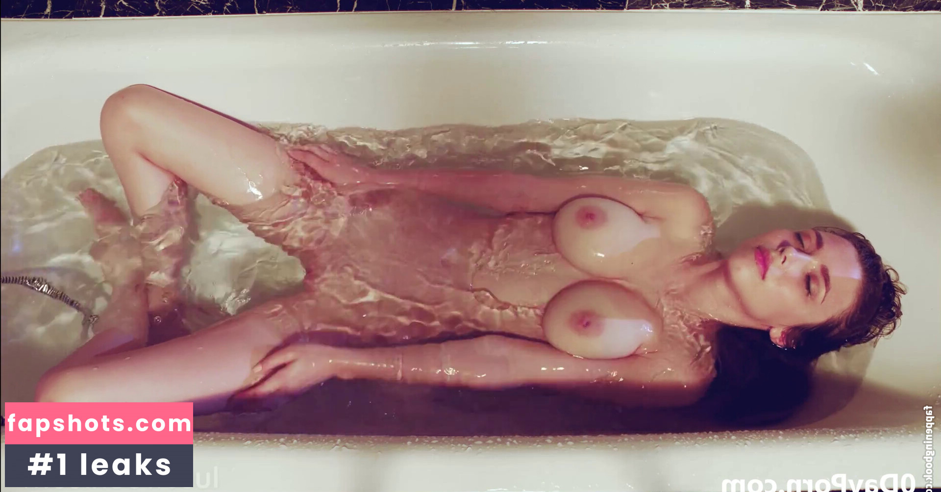 Mila Azul gallery photo #2726