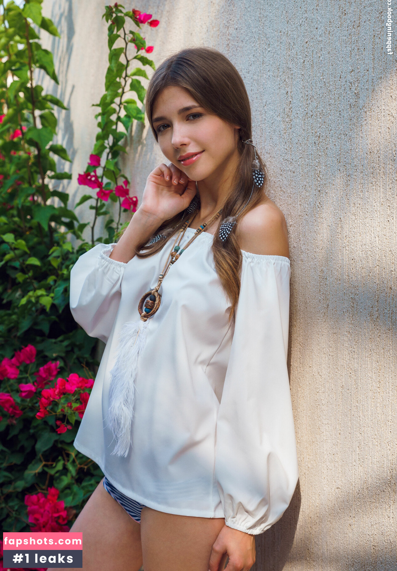 Mila Azul gallery photo #2740