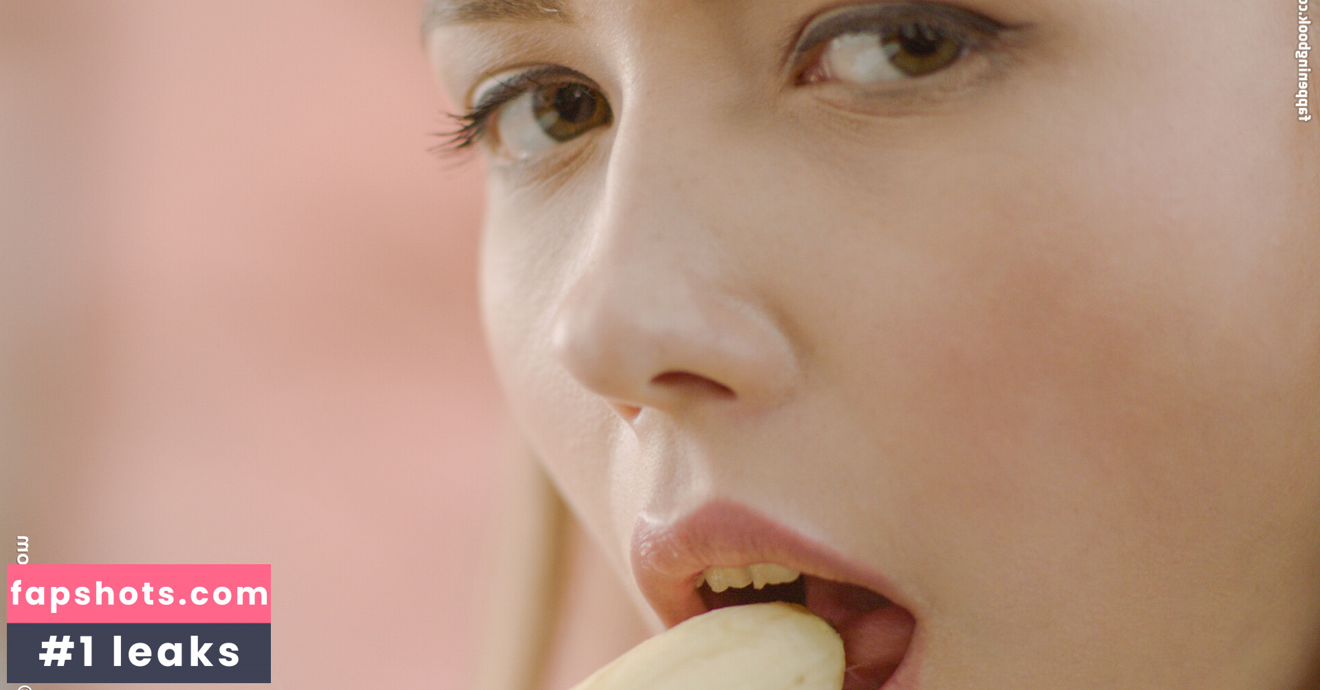 Mila Azul gallery photo #2878