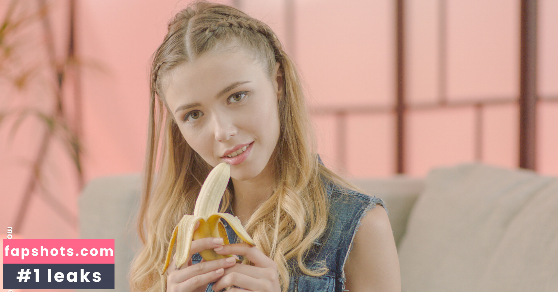 Mila Azul gallery photo #2882