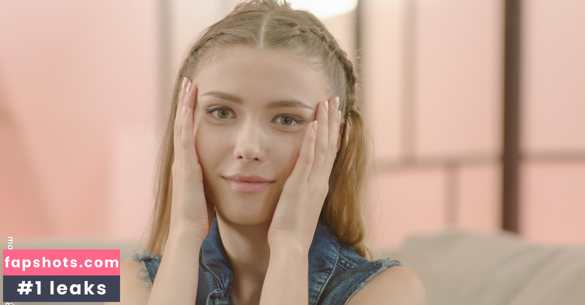 Mila Azul gallery photo #2884