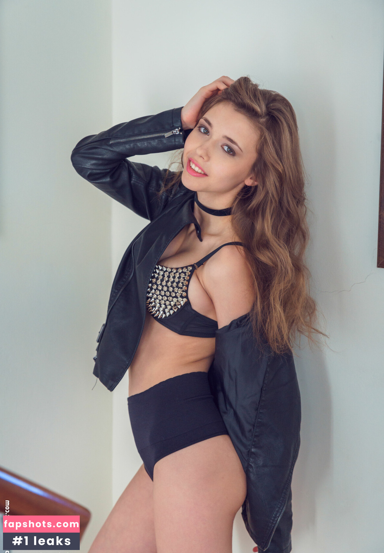 Mila Azul gallery photo #3110