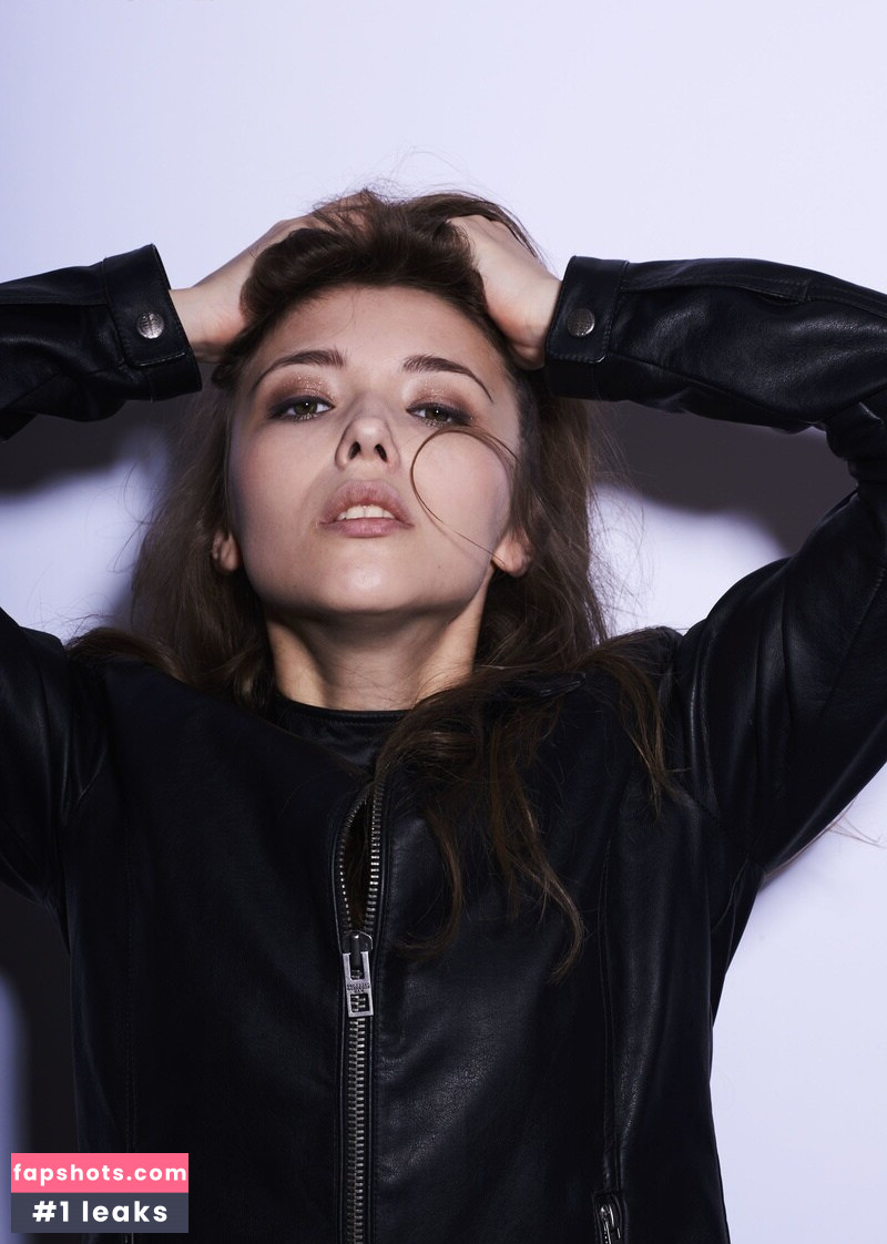 Mila Azul gallery photo #3464