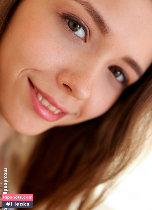 Mila Azul gallery photo #3512