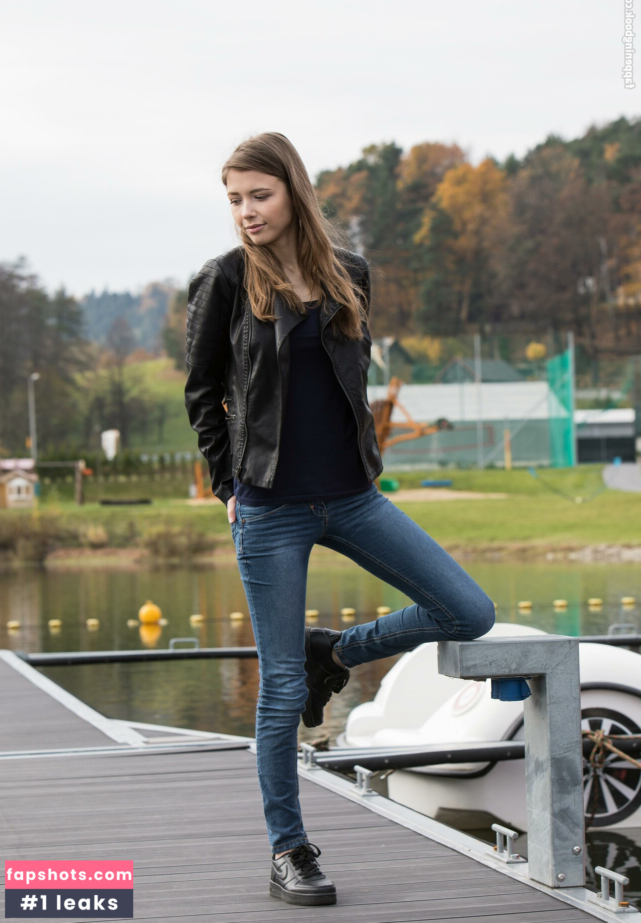 Mila Azul gallery photo #3574