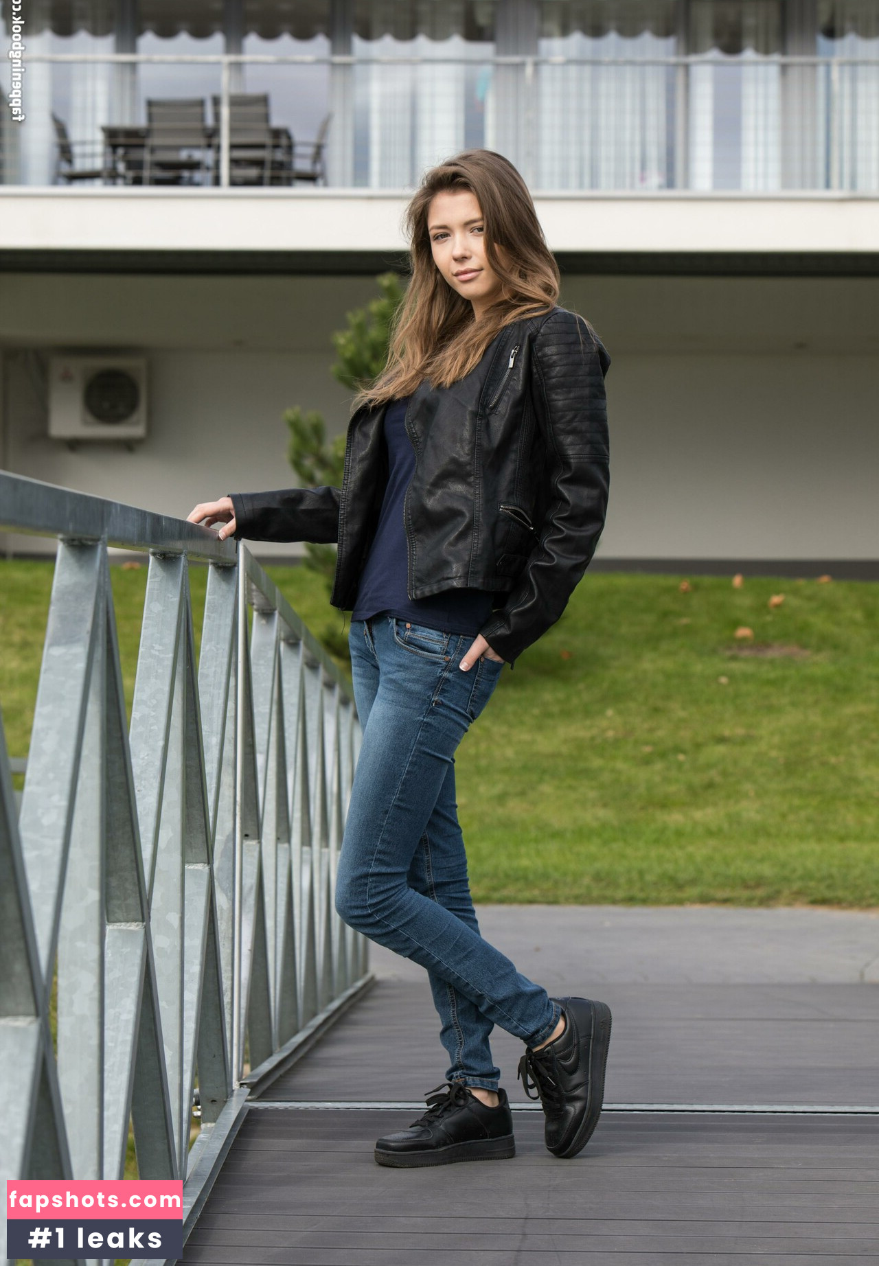 Mila Azul gallery photo #3576