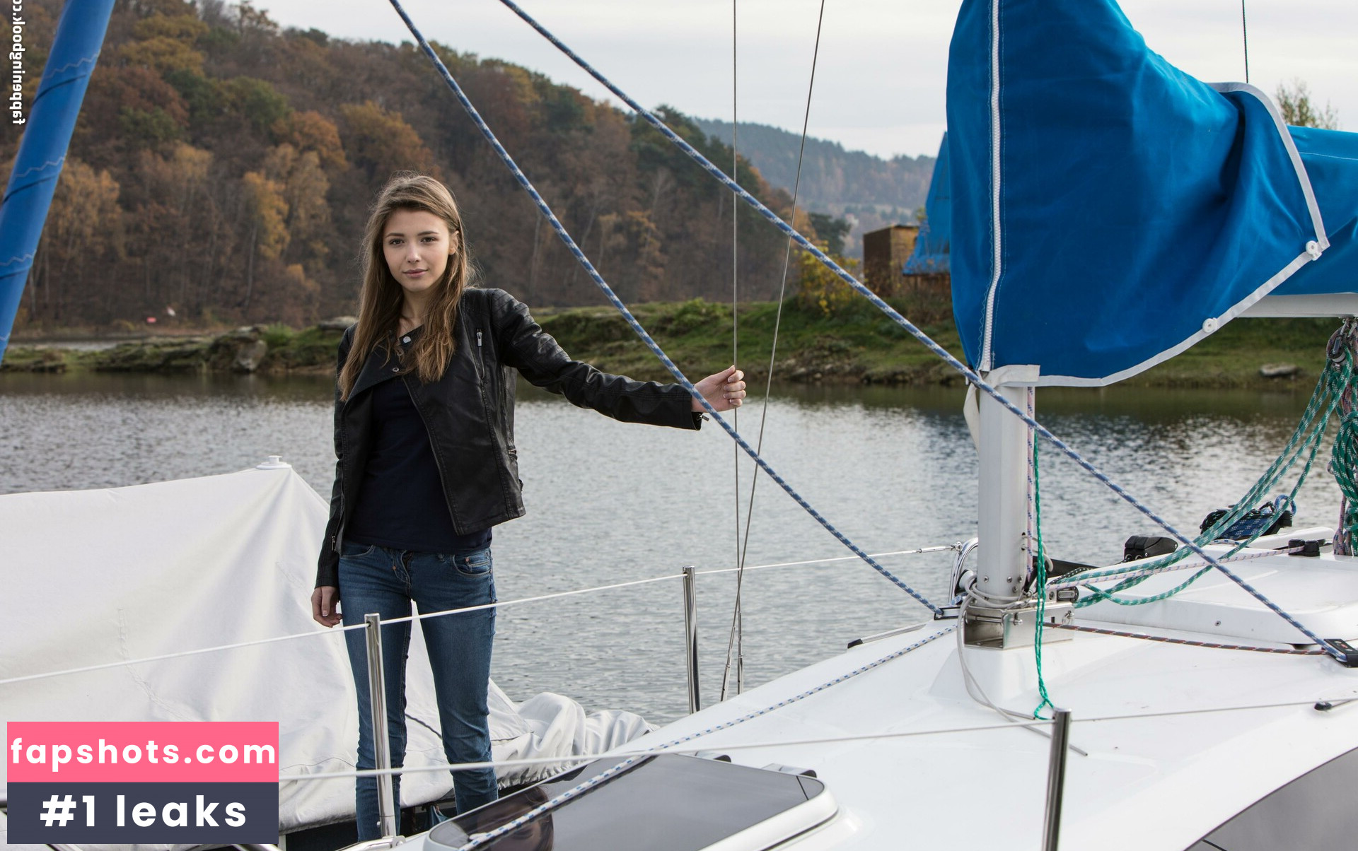 Mila Azul gallery photo #3583