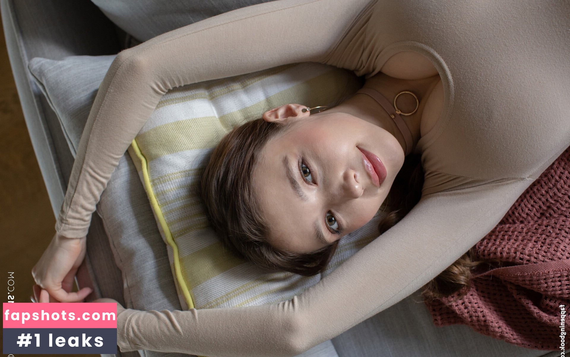 Mila Azul gallery photo #3870