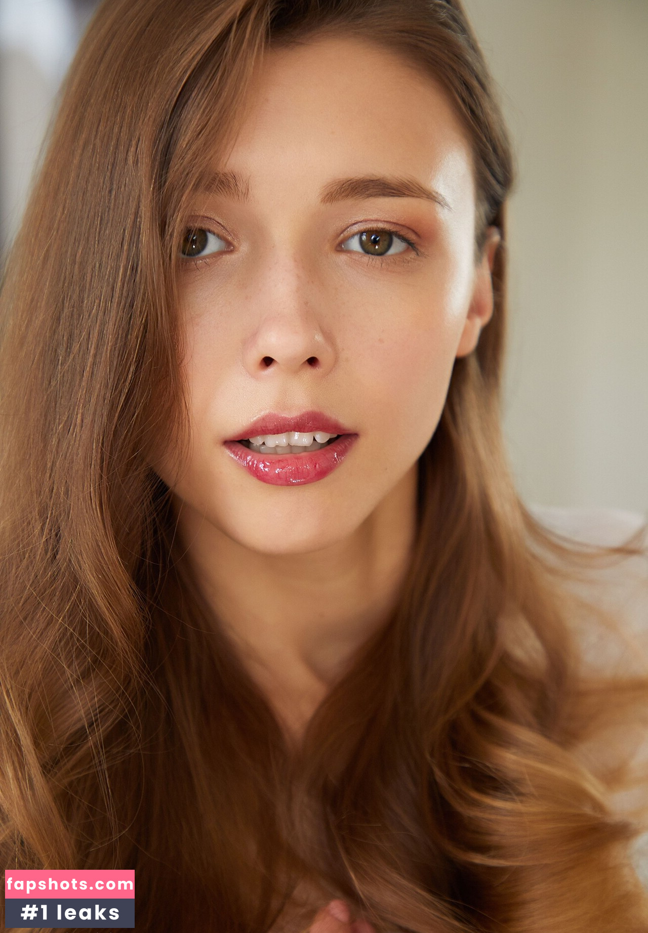 Mila Azul gallery photo #3882