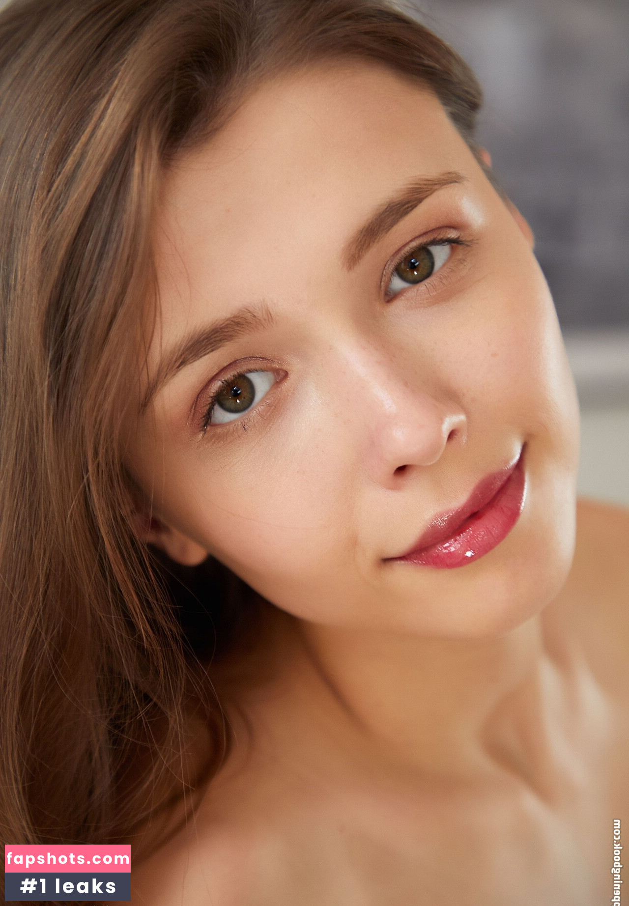 Mila Azul gallery photo #3885