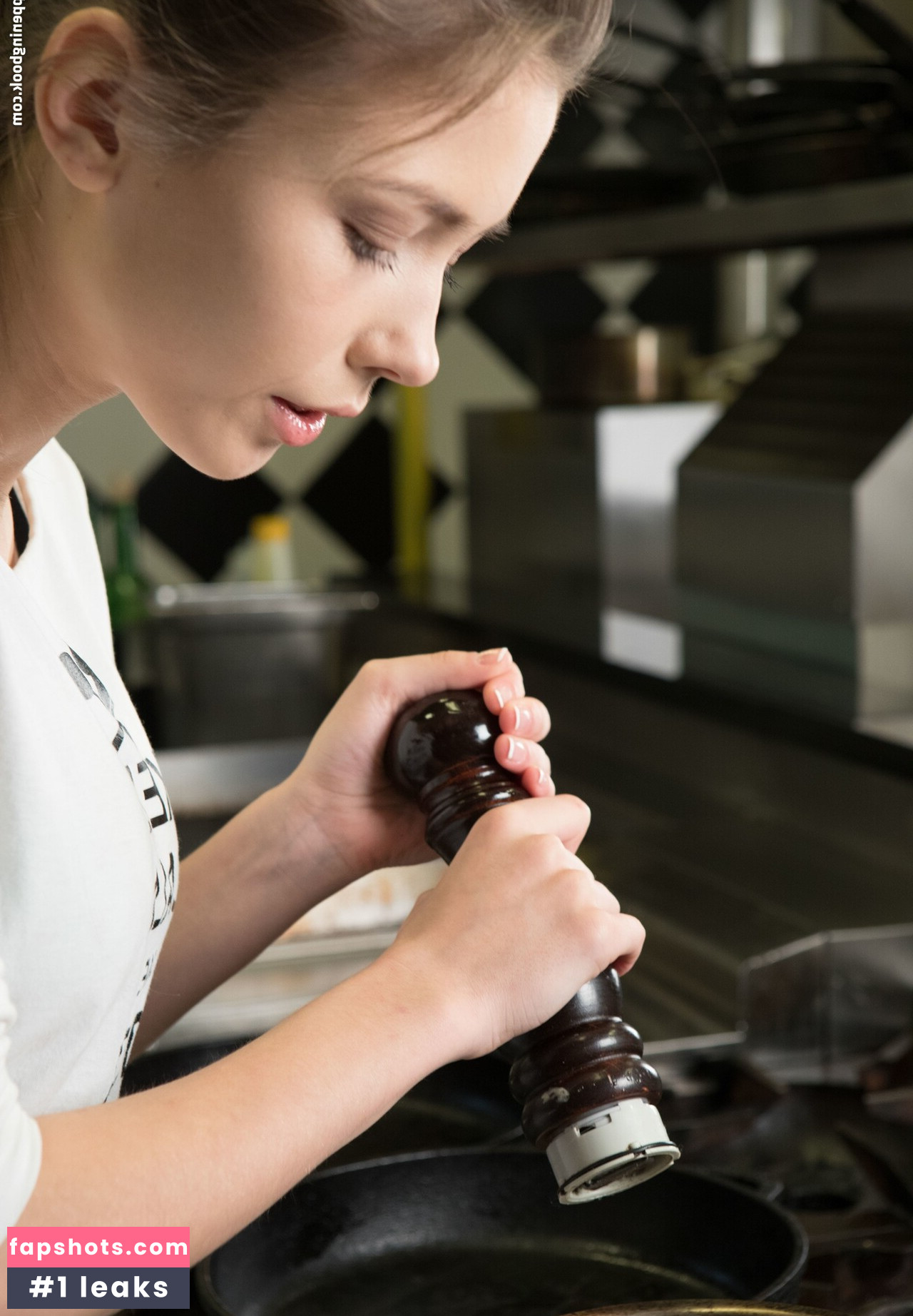 Mila Azul gallery photo #4014