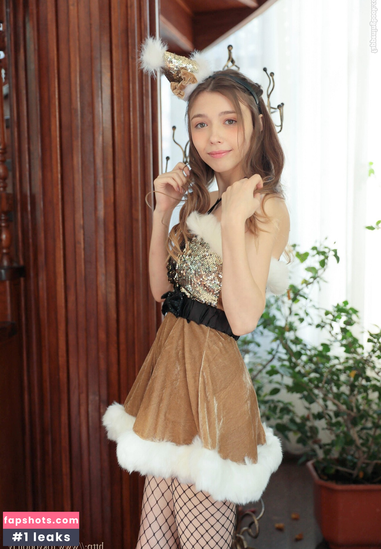 Mila Azul gallery photo #4046