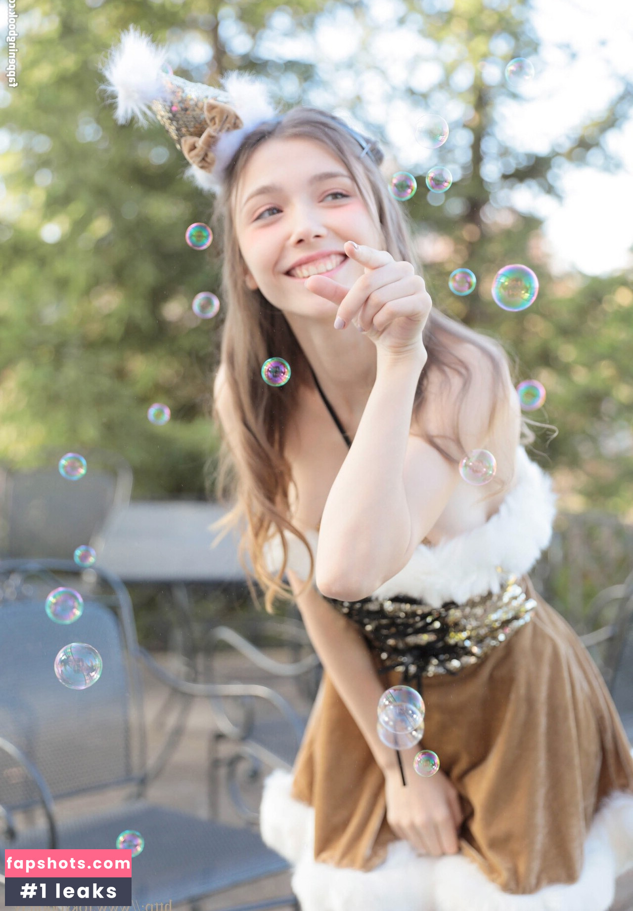 Mila Azul gallery photo #4094