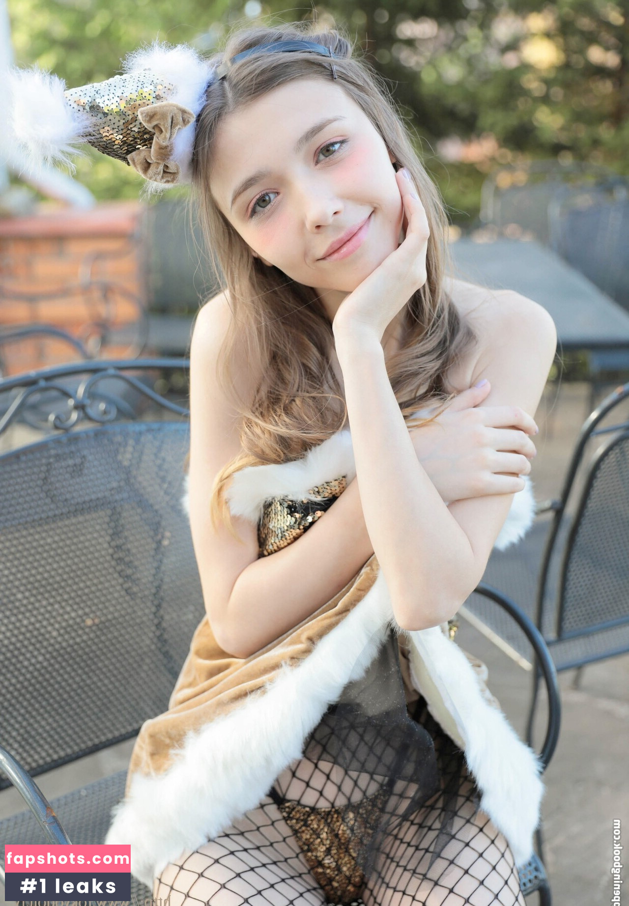 Mila Azul gallery photo #4097