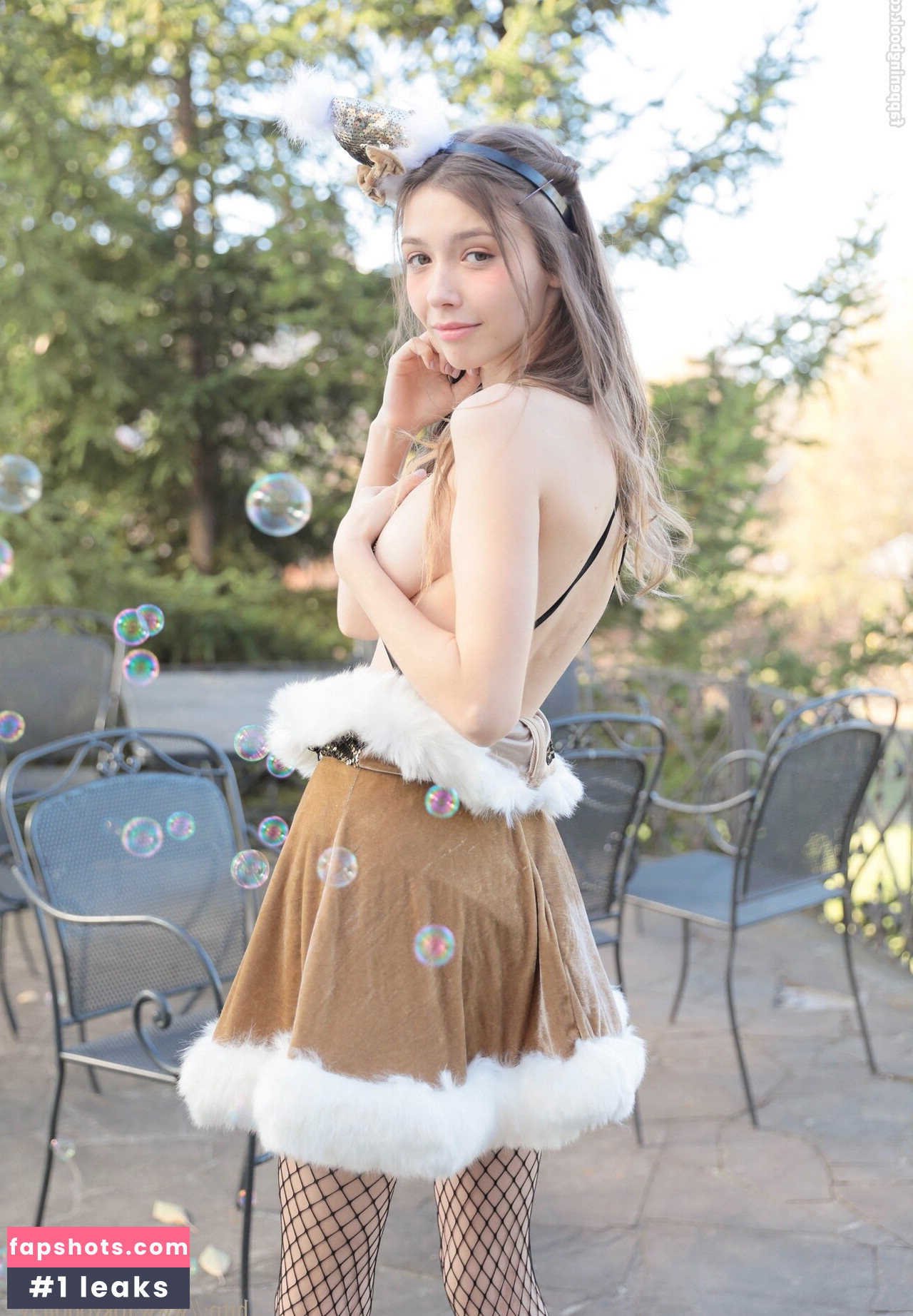 Mila Azul gallery photo #4100