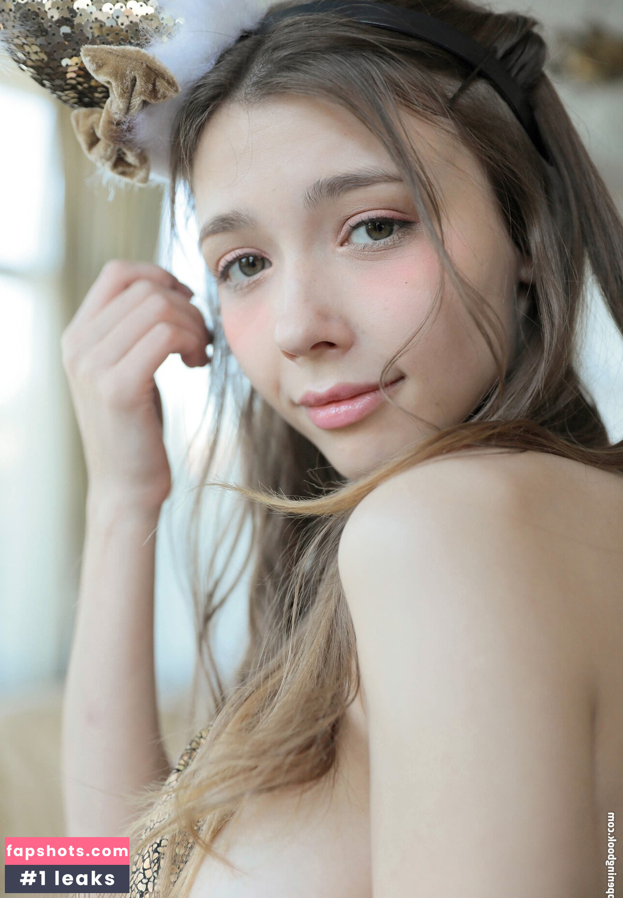 Mila Azul gallery photo #4107