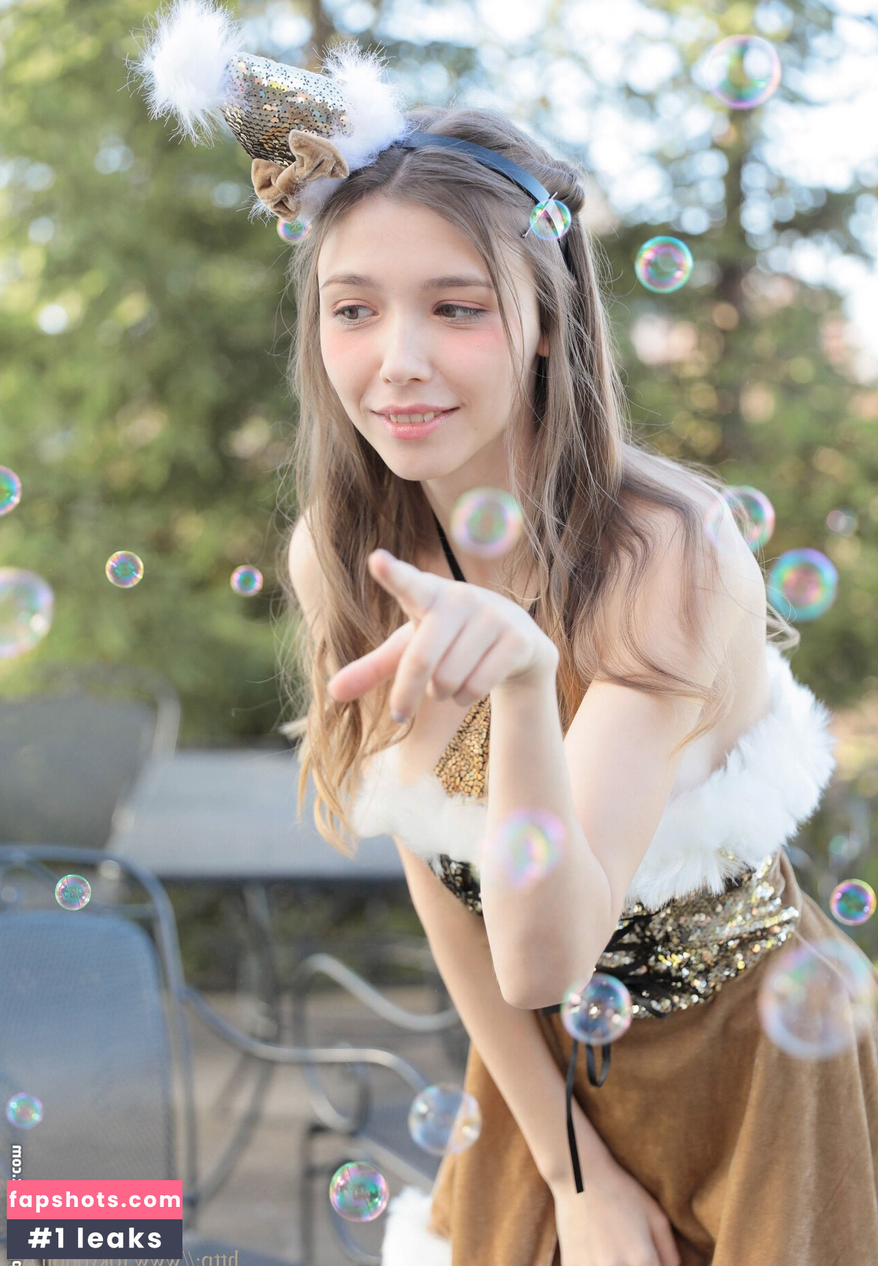 Mila Azul gallery photo #4108