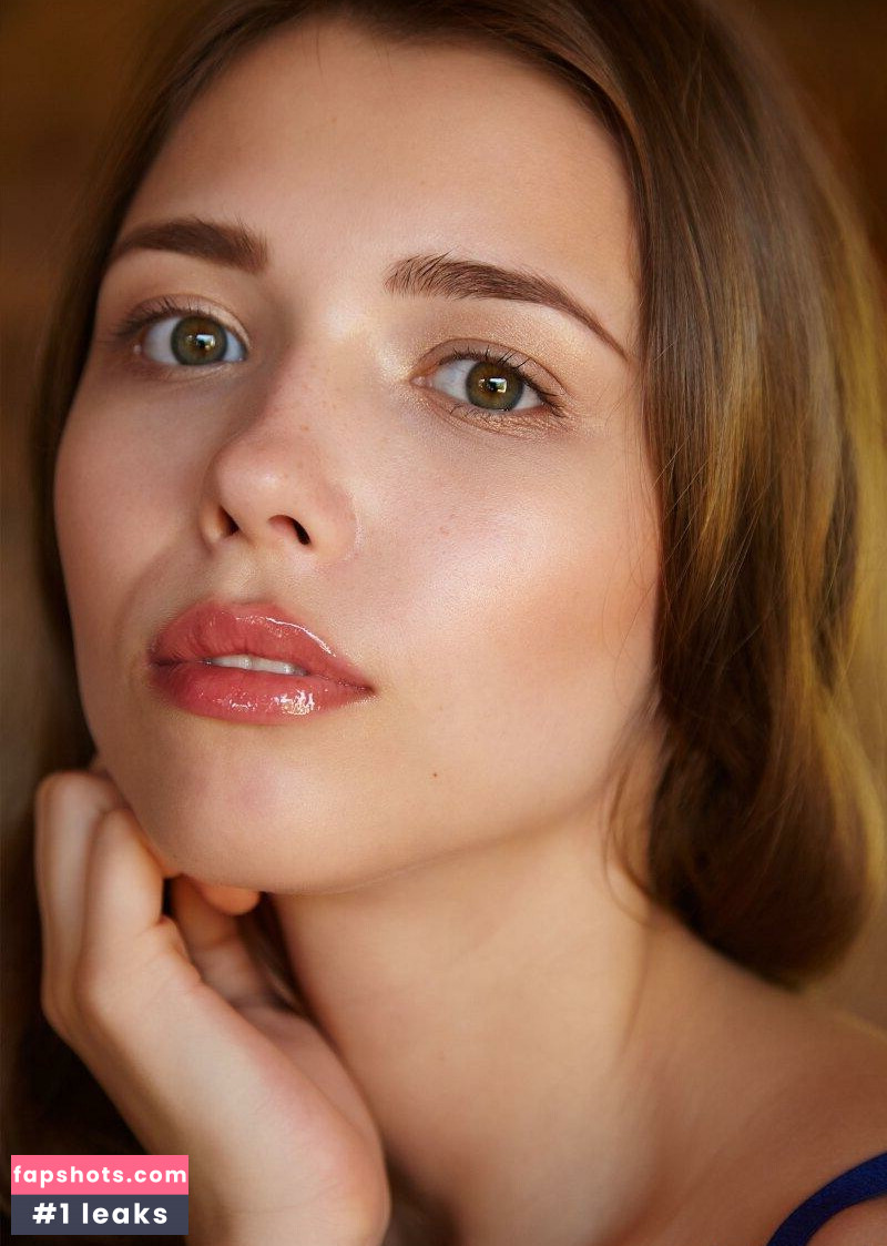 Mila Azul gallery photo #4171