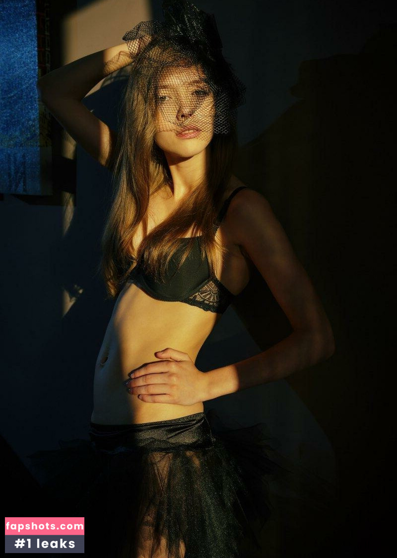 Mila Azul gallery photo #4892