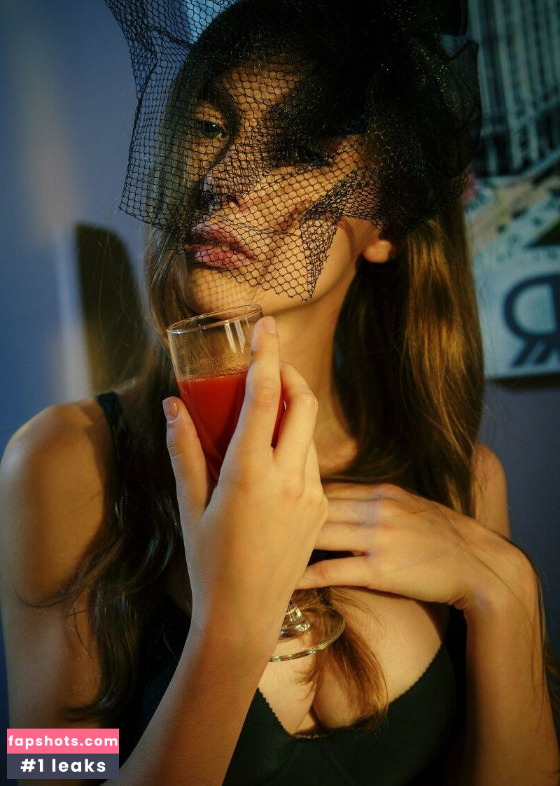 Mila Azul gallery photo #4894