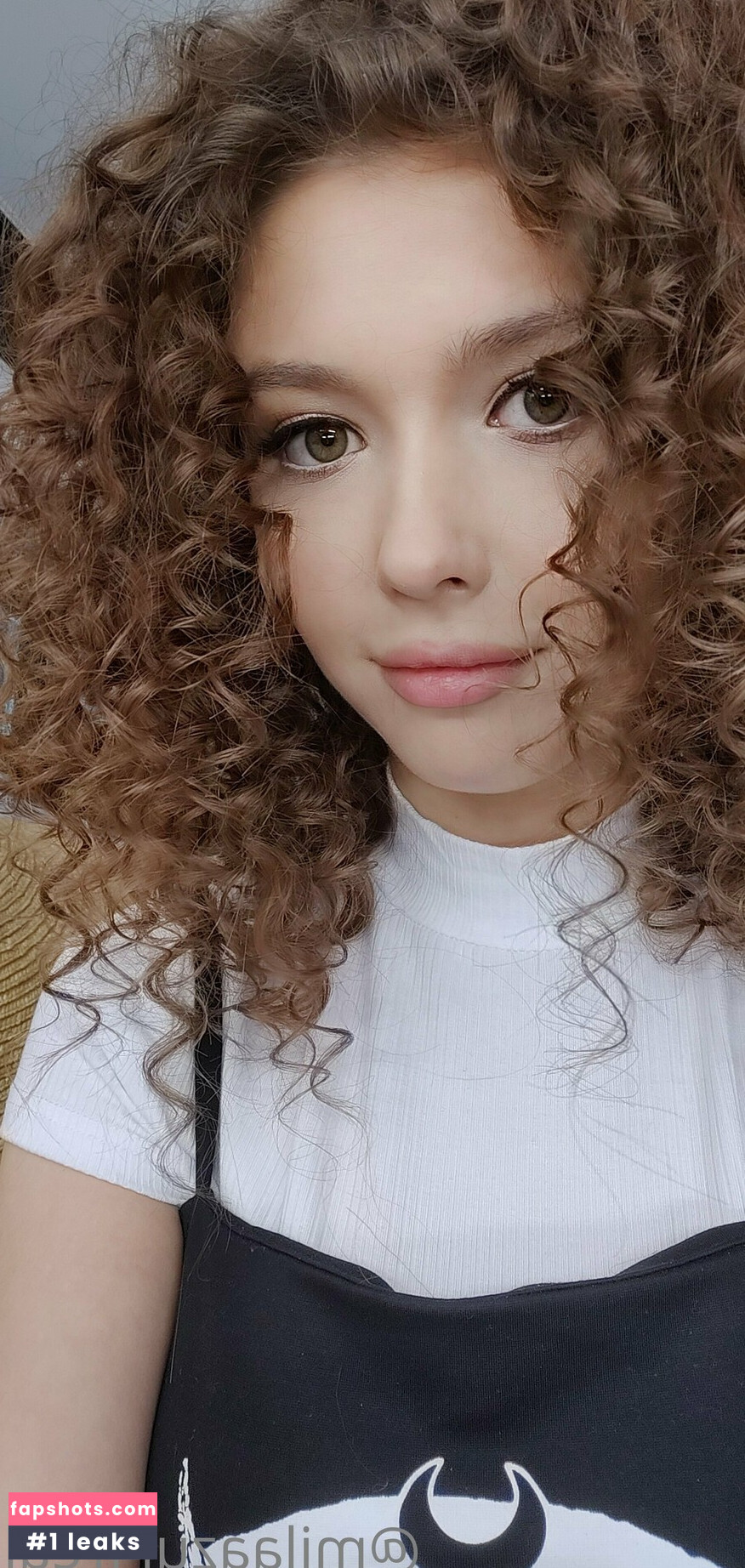 Mila Azul gallery photo #5535