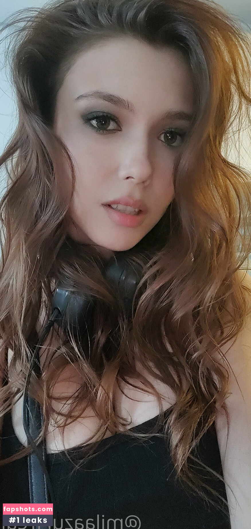 Mila Azul gallery photo #5536