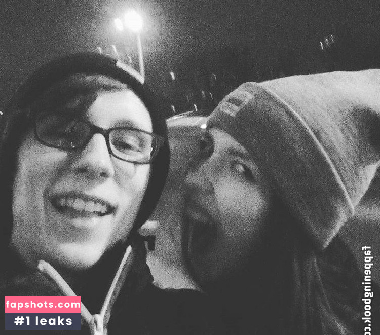 Mila Azul gallery photo #5608