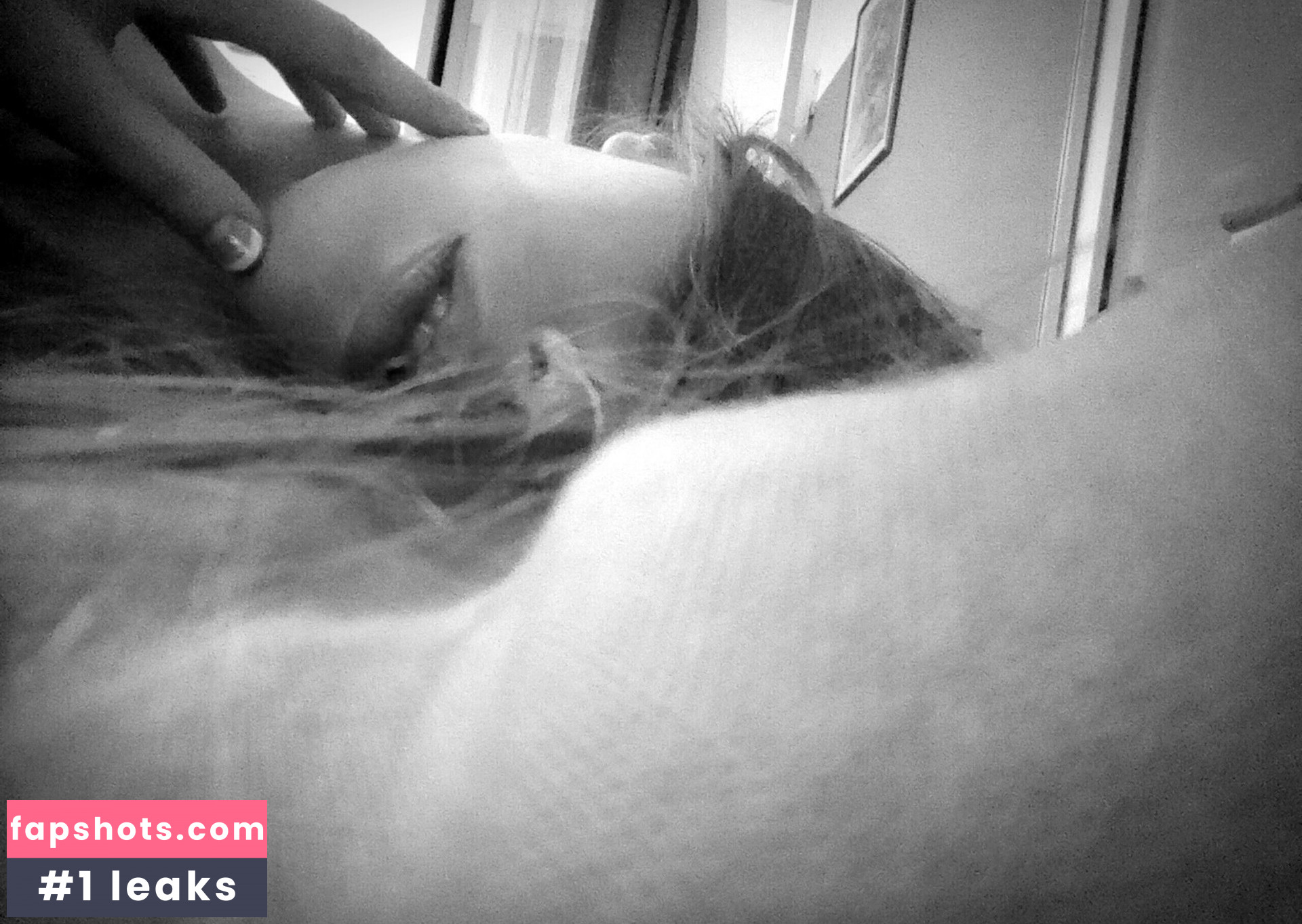 Mila Azul gallery photo #5609