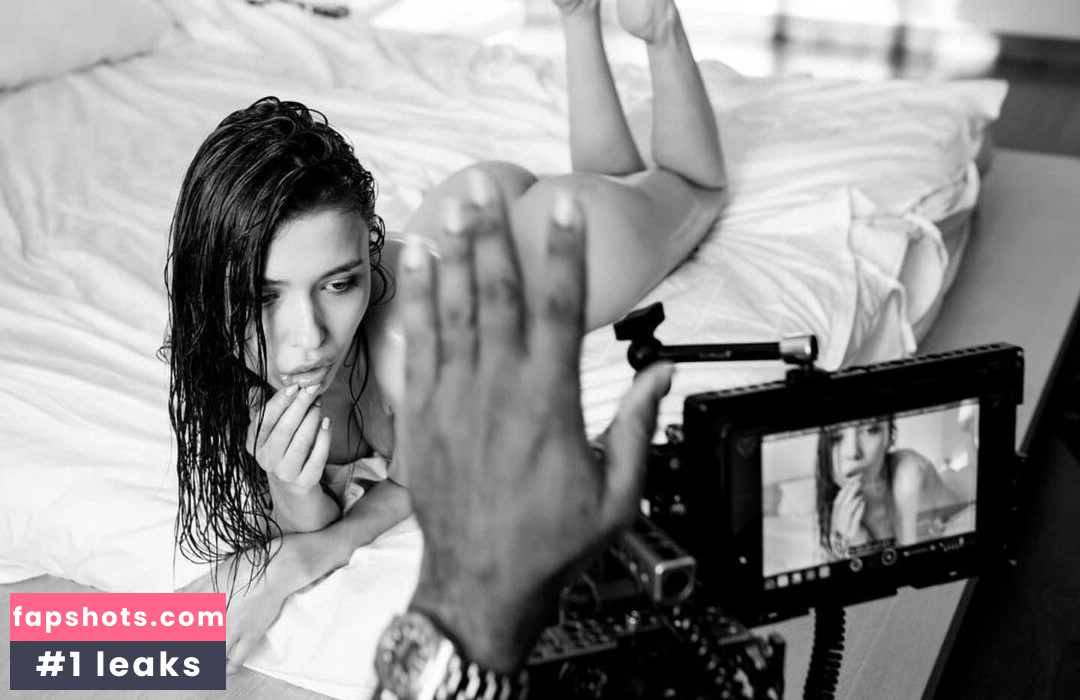 Mila Azul gallery photo #5618