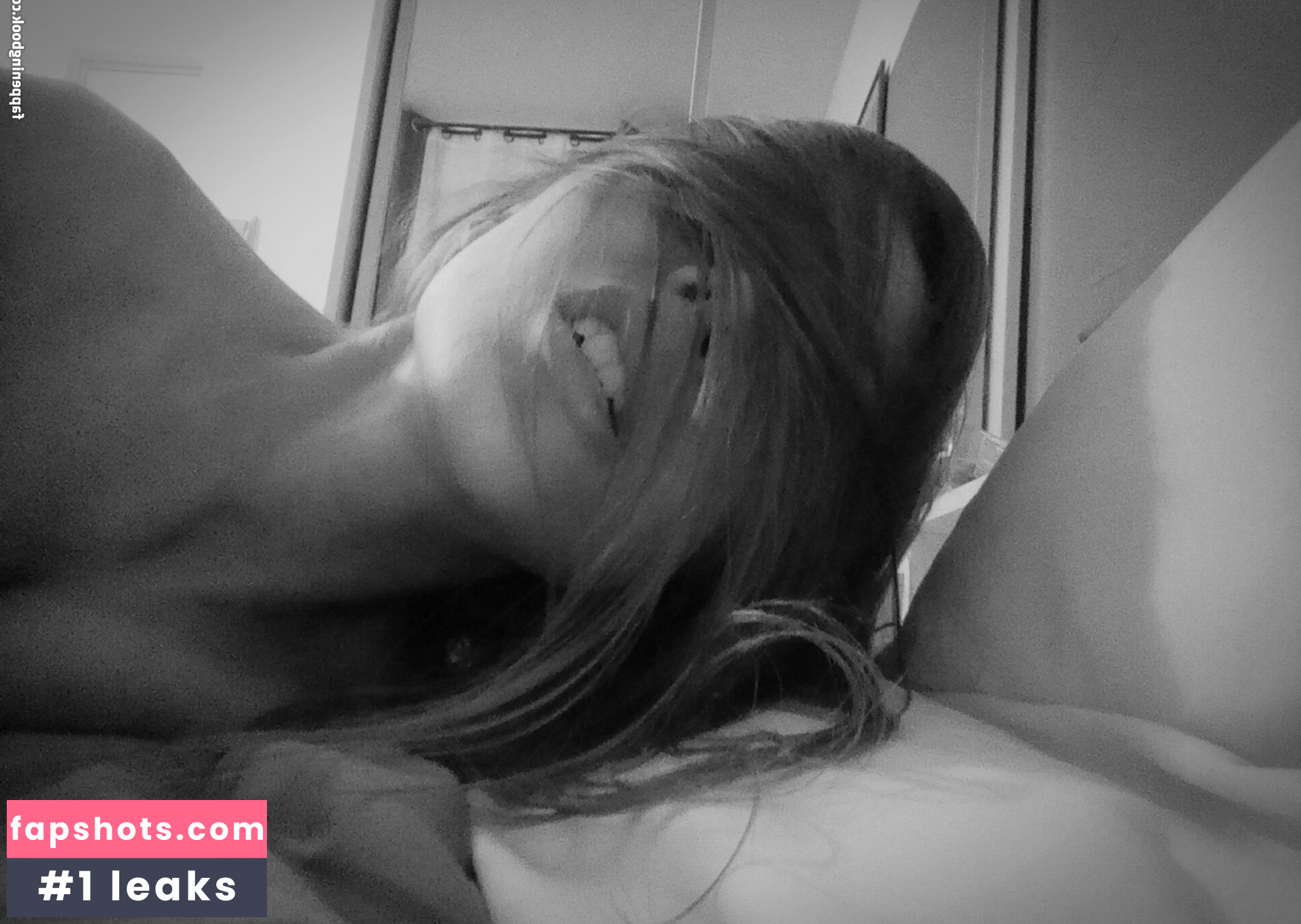 Mila Azul gallery photo #5621